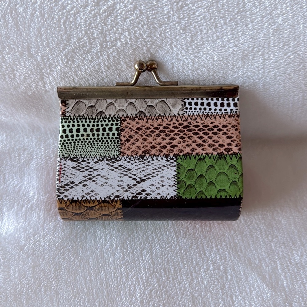 Kiss lock coin wallet snakeskin animal print